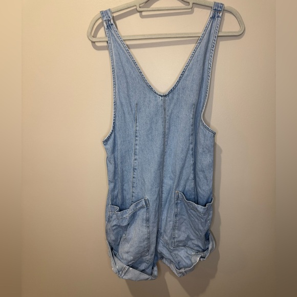 Free People Women's Cotton High Roller V-Neck Shortall | XSmall - Picture 5 of 9